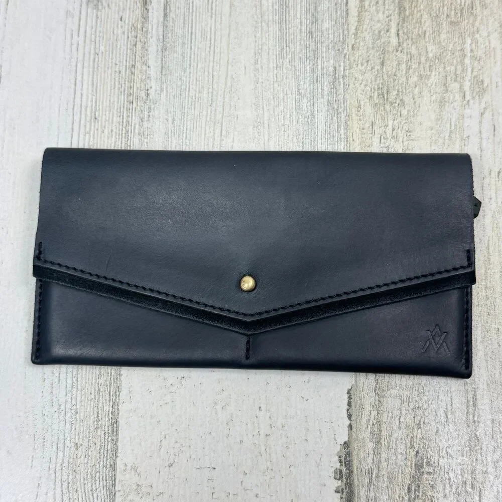 Elevate Mini Wallet in Black soft leather